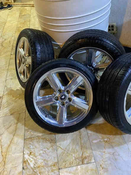 السلام عليكم تخم ويل معه تايرات للبيع العنوان بصره للاستفسار‏‪***********‬‏ السعر 250وبيهن مجال
