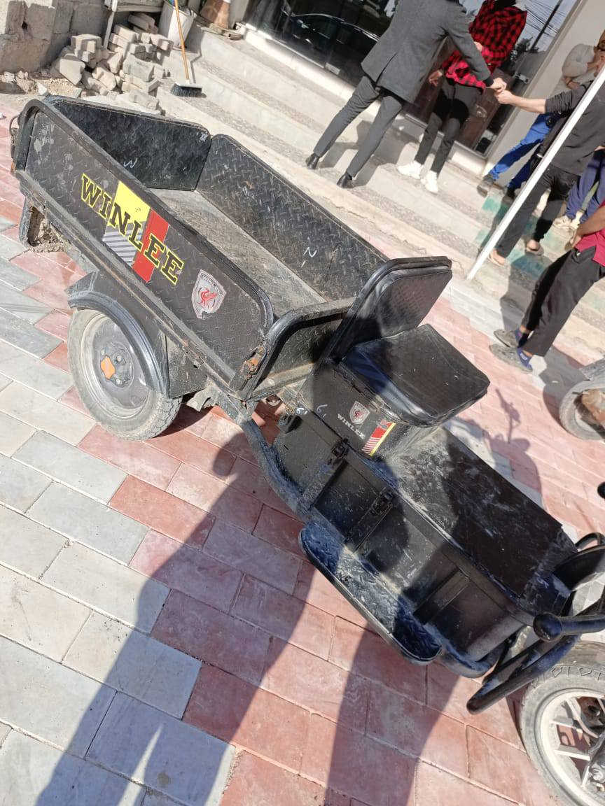 ستوته شحن 5 بطاريات دخولية للولاية بدون باج تمشي للشحنه الوحدة 45 كيلو متر جاهزة من كل النواحي اي عطل مابيها فقط نقص اشارة للكدام السعر مليون و400
بي مجال قليل ***********
