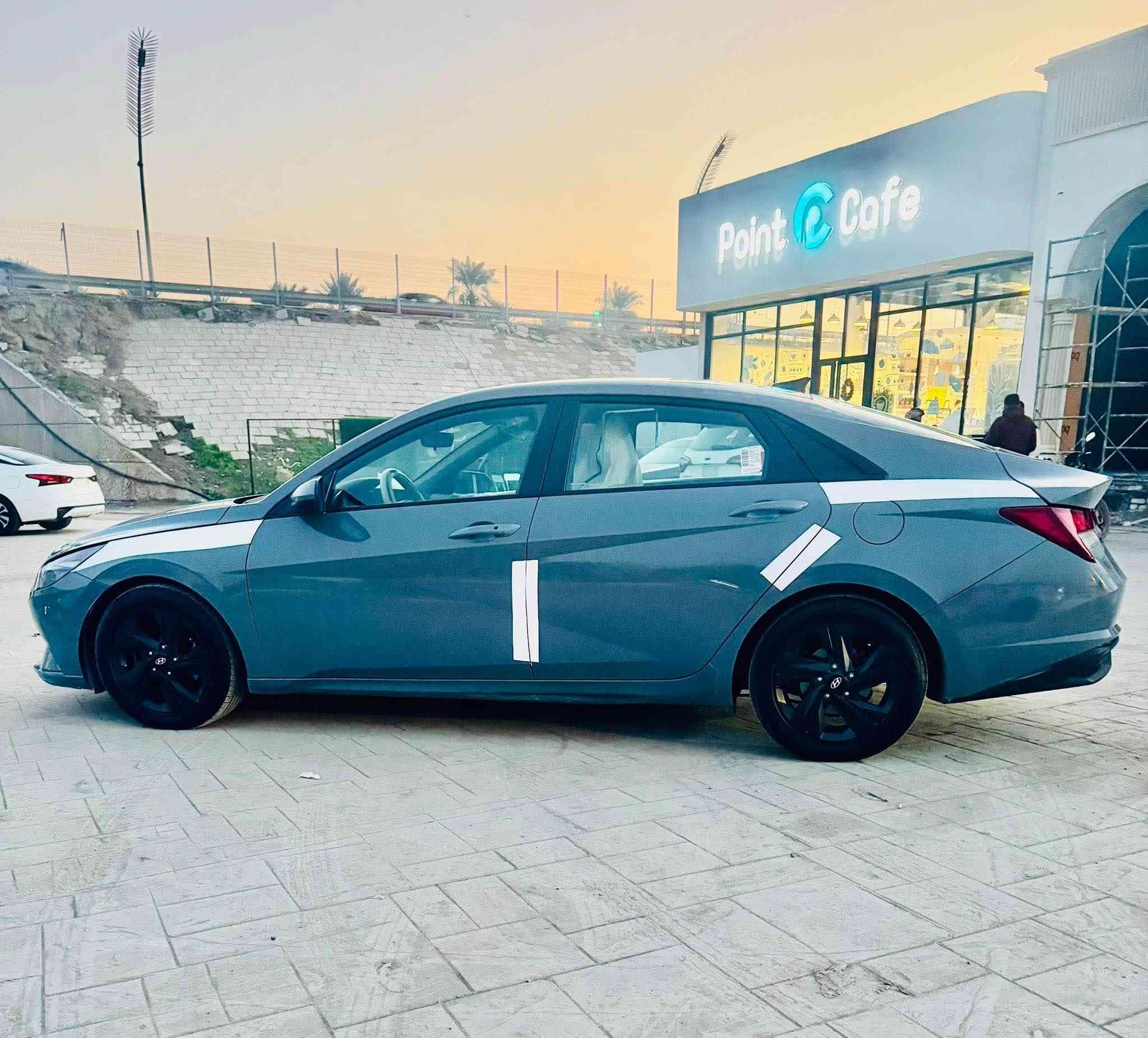 السلام عليكم
من رخصة الادمن المحترم
للبيع النترا وارد امريكي لون مميز سمنتي
رقم بغداد الجديد تحويل مباشر صور الضرر والسوناربالمنشور بارد بالجاملغ الخلفي وقبغ الصندوك نفسه راجع وجاملغ الامامي كلير من امريكا فقط جميع الايرباكات سليمه
كير مكينه صدر تبريد تدفئه تخم تاير بالشرط 
ماشيه 61 الف 
فول مواصفات عدى الفتحه
بصمه تشغيل + ابواب وصندوك
هيترات بالمري قياده اليه + تحديد مسار
شاشه كار بلي حساسات اماميه وخلفي رادارات جانبيه وبعد بيها مواصفات
سيارة مناسبه ونظيفة وشرط نصبتها احلئ من الصور
السعر (149$) بيها مجال حق الجيه فقط وبالعافيه على لياخذها
مكاني ديالئ بعقوبة اي استفسار علئ الرقم
‏‭0783 898 5469
***********
تعجبك السيارة تعال أخذها ابلاش
متعجبك اعبر المنشور واني الممنون بعقوبة, ديالى
