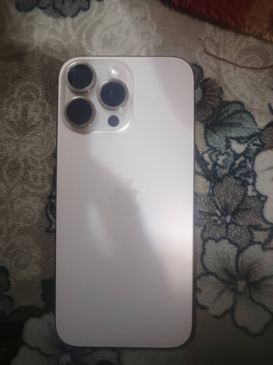 16 برو ماكس للبيع مثل ما موضح كدامك بطاريه 100 مشحون 194 الجهاز بعده داخل نضافه 100/100 ذاكره 256 مكاني ديوانيه حي النهضه بمليون او 450 رقم التواصل ‏‪***********‬‏
