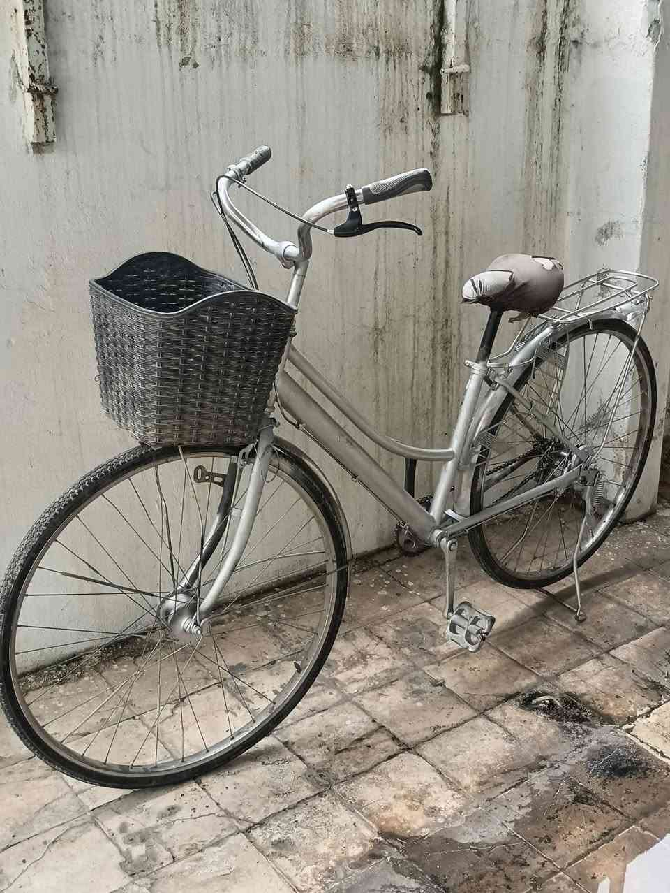 سلام عليكم
بايسكل للبيع نضيف حيل ومايعوزه اي شيء 
حجم 27 
السعر 40العنوان حي نجار قرب جسر الثالث


**إذا كنت صاحب هذا الإعلان وتريد حذفه لأي سبب، رجاءا أرسل رسالة إلى الدعم الفني**