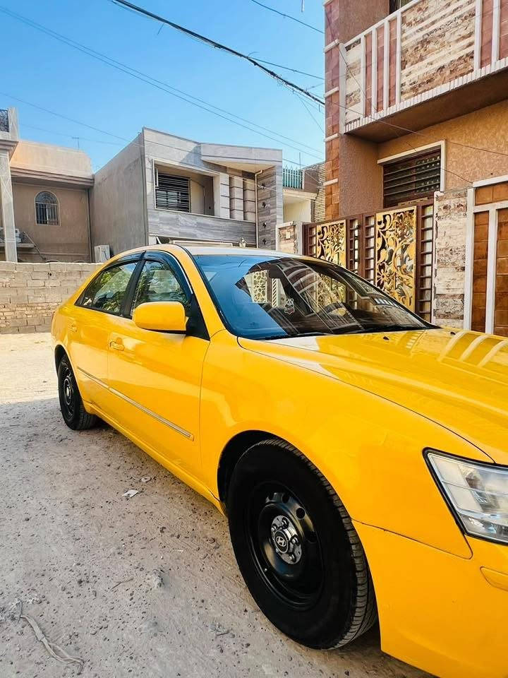 سوناتا ٢٠١٠ رقم واسط انكليزي بأسمي محرك ٢٠٠٠ وتوجد منظومة غاز شغاله محرك وكير مكفولات وضرر الجاملغ الخلفي تبديل مصبوغة جديد دوشمه جديده معروضة 80$ وبيه مجال للشراي مكان حي الانتصار 
مكلف بل نشر رجاء هاذه رقم صاحب سياره 
هاتف***********
