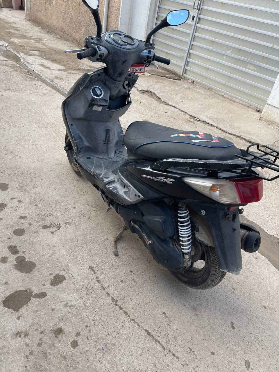 السلام عليكم 
من رخصه الادمن. سكنس فحل ياباني للبيع
قبق نفخ كهربائية كلها شغاله 
تايرات جدد
الدراجه نوزل خطين 
الدراجه كامله مكمله
السعر800وبيها مجال  🛵
العنوان - بغداد /قرب جزيرة بغداد السياحية 
الشراي يتصل
*********** بغداد, العراق
