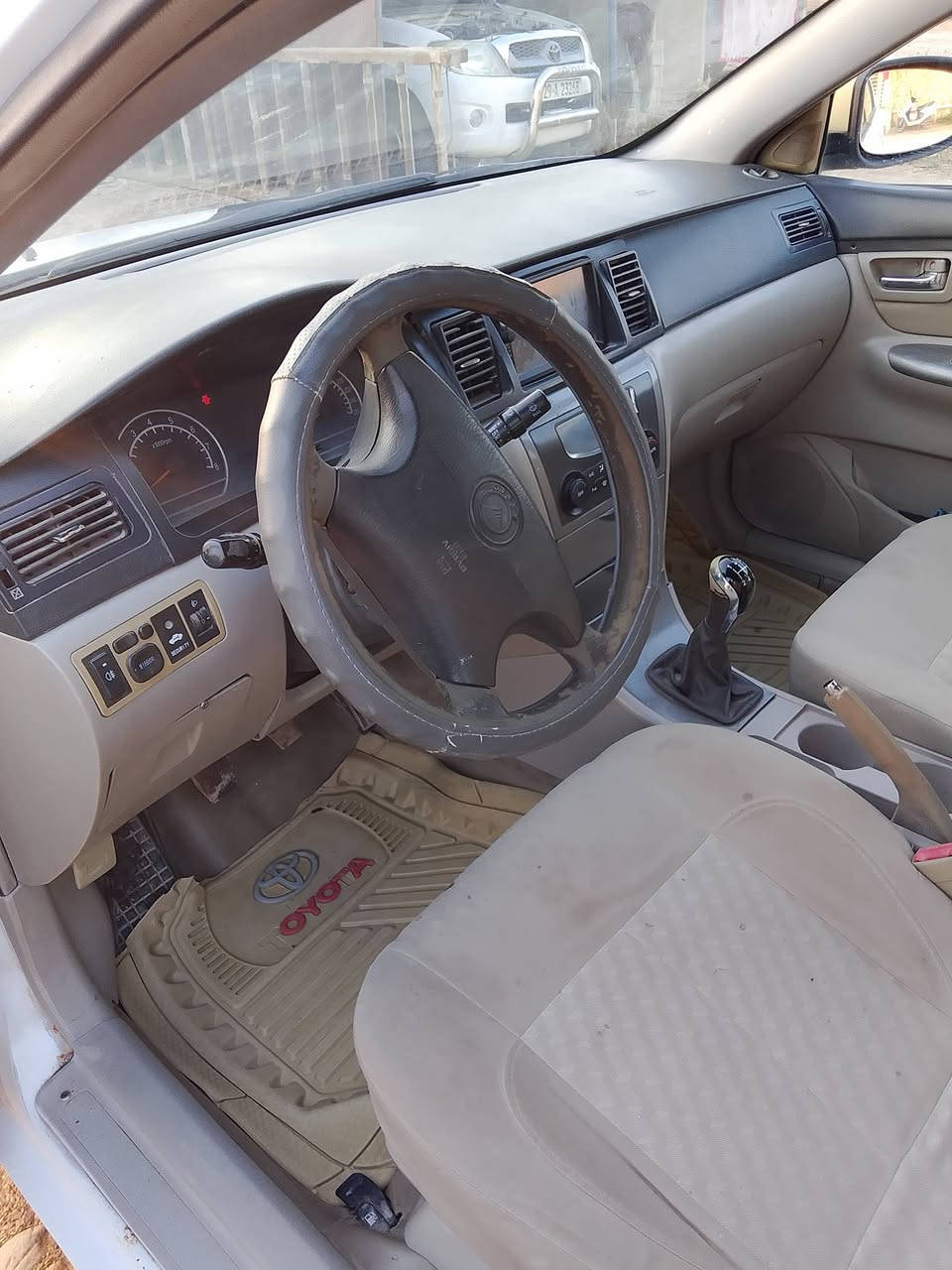 جيلي موبل 2012 رقم دولي 
مشروع وطني السياره جاهزه 
سنويه لل29 للاستفسار اكثر 
الاتصال على 
الرقم ***********
***********
السعر 43 ورقه وبي مجال
