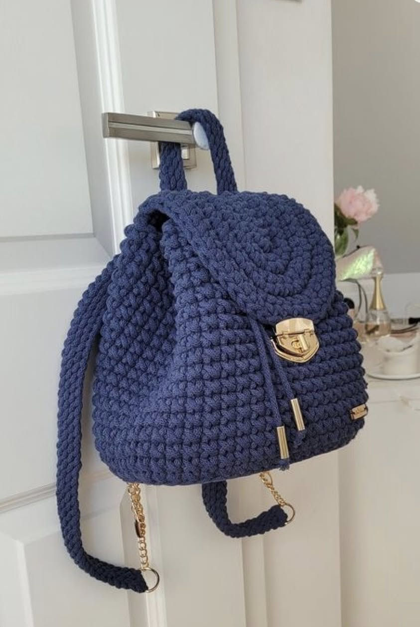 قابل لتنفيذ حسب الطلب 🪡🧶🧵


**إذا كنت صاحب هذا الإعلان وتريد حذفه لأي سبب، رجاءا أرسل رسالة إلى الدعم الفني**