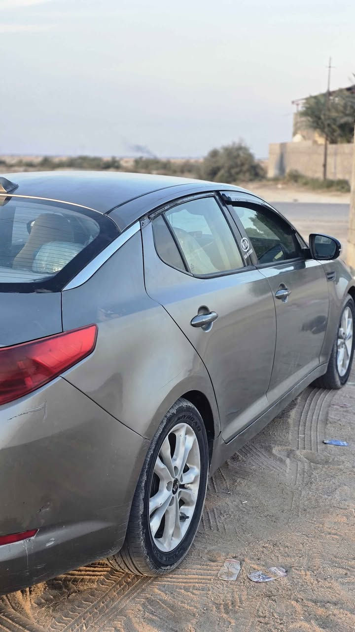 السلام عليكم سيارة كيا اوبتيما وارد امريكي للبيع او المراوس موديل ٢٠١٢ رقم ميسان مميز سيارة جاهزة من كل شي تبريد مكينه كير خير من الله مكينة ٢٤٠٠ سيارة بيها صبغ احزام بدون فقط قمارة والصندوك مكفولات من الصبغ 
للتواصل / *********** الزبير, البصرة
