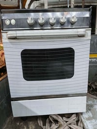 طباخ مصري • ٤ عيون • نضيف