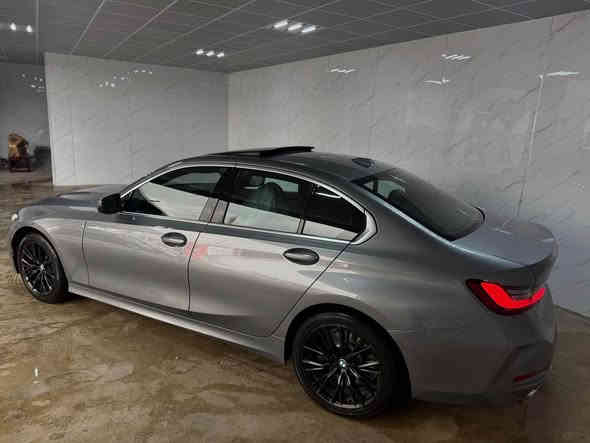 BMW 330i⚜️
‎مودیل:2024
‎سياره ماشيه (14) الف ميل حقيقي بشرت 
‎ قطعتين صبغ بدون داخلی

‎:مواصفات
‎٤ رادارات ،حساس، شاشه جبير شكل جديد،كشنات حار
‎،اوتو ستارت و اوتو ستوب، نظام نقطة عمياء
، فتحه الصقف ،لایتات لید،رادار أمامي و جانبي،
‎  ،تحدید السرعه،كامیرا،كاربلەی، مرايه كهربای

‎ محرك ٤ سلندر ما مفتوح بشرت
‎نظافه ١٠٠٪؜ كامل سيرڤس بدون نقص و مصرف 
‎و كهربائی و محرك كلل بشرط✅
‎سلیمانی📍
‎سعر:$💵315
0773 554 8009📞
……………………..
BMW 330i⚜️
‎مۆدیلی2024
14.000mil :ماوەی ڕۆشتن
‎دوو پارچە بۆیاخ بێ ناوگرتن

‎:مواسەفاتی
‎،ڕاداری پێش و دوا و تەنیشت،حەساس، كوشن گەرم
‎،گێڕی پشت سوكان،شاشە گەورە،كوشن جلد،ئاوێنەی گەرمی،كارپلەی،سیستەمی كوژانەوەی ترافیك،
‎،خێرای،مەركەزی،كامێرا،سڵاید،لایت لید،چارجی مۆبایل،هتد

‎چوار بستۆن(مەكینەی نەكراوەتەوە)
‎هەموو گیانی بەشەرت مەكینە و گێڕ و كارەبای
‎نرخی:$💵315
‎سلێمانی📍
Admin🌹 السليمانية
