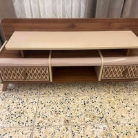 بيع أغراض مستعمله   ١-ميز تلفزيون جديد مستعمل قليل الطول ٦٠ والعرض ١٤٣...