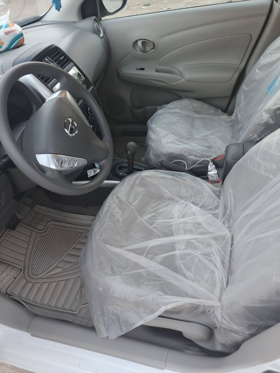 سلام عليكم نيسان صني البيع مصري زيرو كفاله عامه ماشيه ١٤ ألف سعر 123وبيه مجال مكاني نجف للاستفسار ***********
