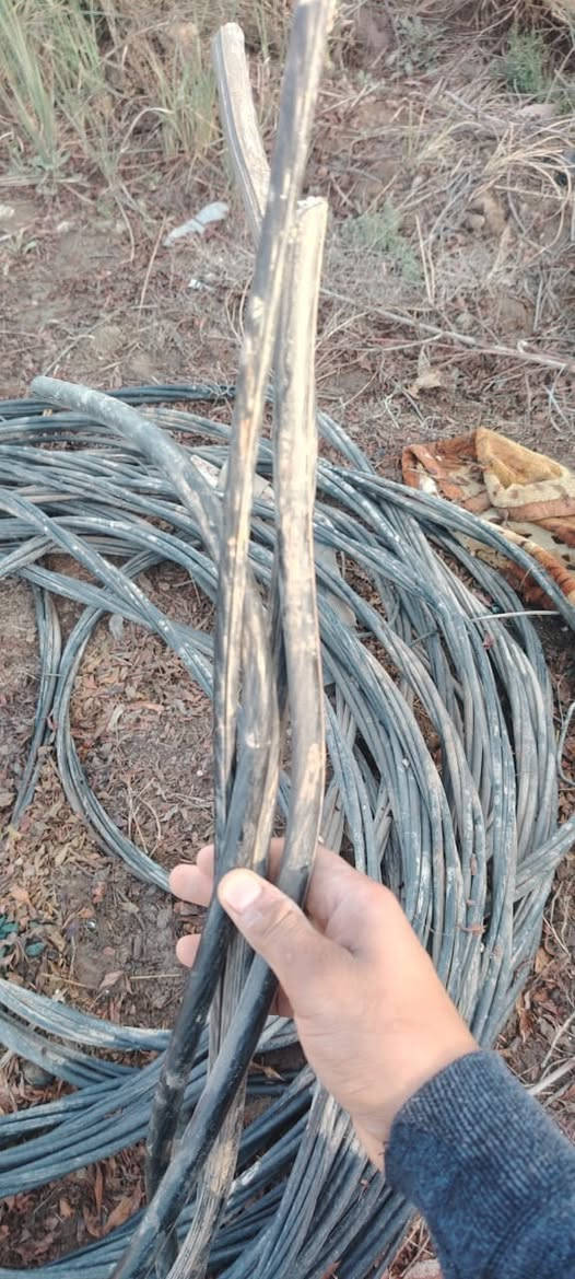 السلام عليكم كيبل للبيع مستعمل 100متر المكان السماوه قضاء الرميثه ***********
