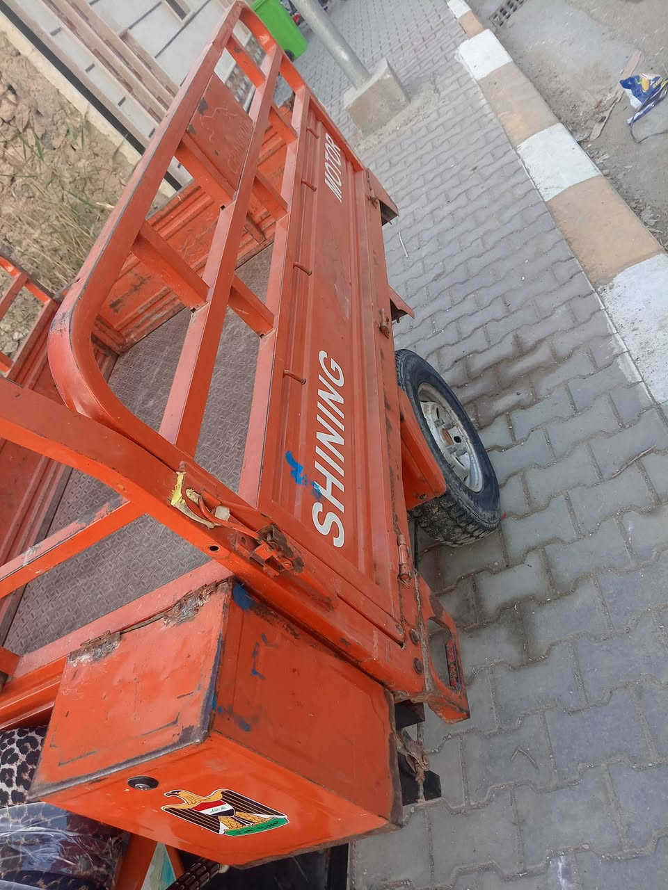 متاح ستوته ام طير ٢٠١٧ بيها اورق كهربائيتها شغله تخم تير جديد بيهافطر صغير بشاصي مكانها هيت سعرها مليون و١٥٠
***********
