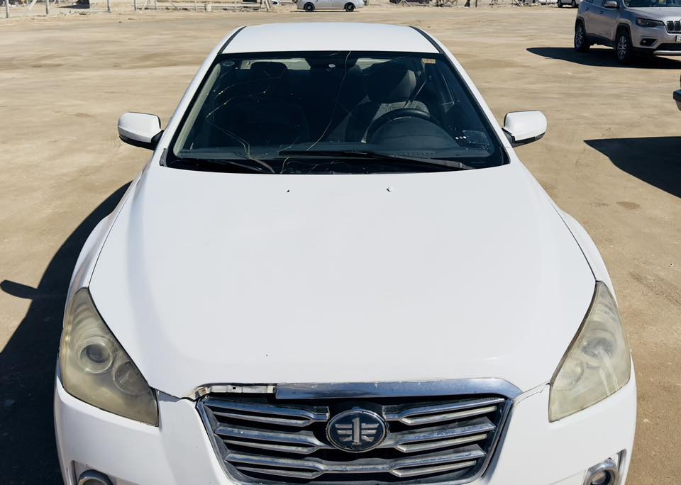 السلام عليكم ورحمة الله
للبيع للبيع للبيع 
فاو B50 موديل 2014 
التفاصيل👇🏻
السياره جاهزه 
كهربائيات كلها شغاله عدا ( التبريد مايشتغل ) 
رقم بصره راعيها موجود مداور ثاني يوم اكفلك هذا الشي 
السياره نضافتها شوفت عينك مايحتاج احجيلك 
صور ومقطع فيديو كامل حتى ماتتعب وتسألني شبيها 
السعر 42 
مكان السياره ناصريه مركز
شراي بدون مداهر اتصل وتدلل 
موشراي تعليقك يعكس قيمتك واحترامك لرزق الناس 
رقم الهاتف ***********
