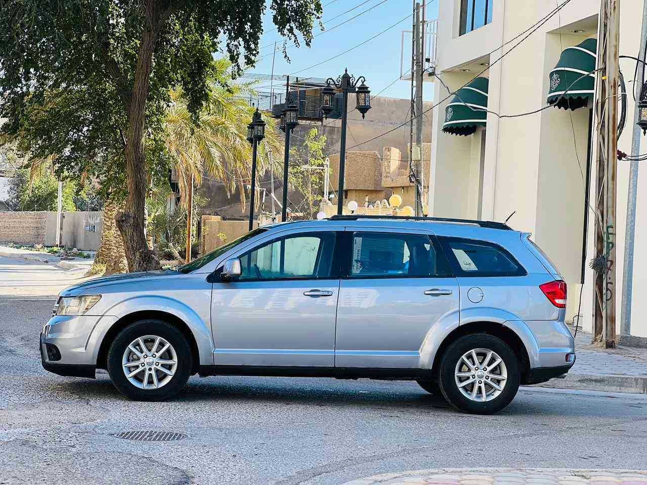 جورني مديل 2016 سعر 113 قابل للتفاوض الاستفسار اتصل *********** وارد أمريكي حادثها جاملغ فقط بدون دواخل وبيها مكانات صبغ اثر جراد بدون دواخل مواصفات فول بصمه تشغيل بصمه أبواب تحكم ستيرن شاشه كبيره كامره خلفيه مكينه سته 6️⃣ سلندر مكينه وكير مكفولات حداديه جديده تخم تاير تبريد 3 قطع 7 راكب مري كهربائي اشاير مري رقم بغداد مشروع وطني سنويه 29 مكان سياره كربلاء
