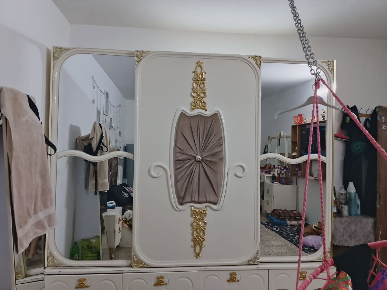 غرفه نوم للبيع السعر 700بي مجال
***********
