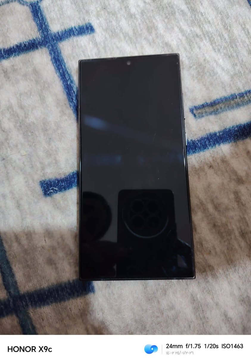 الترا S 24 للبيع  استخدام قليل مكاني نجف وكل محتوياته موجوده.. للاستفسار الاتصال ع الرقم ***********
