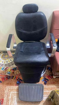 كراسي • ٢ قطع • للبيع