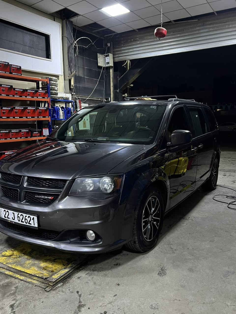 سلام عليكم دوج كرفان (2019) (GT) فول موصفات ثلاث قطع تبريد تحكم ستيرن تثبيت سرعه أبواب كهربائي جنطة كهربائي كشنات بلع كهربائي بردات بلاد تشغيل عن بعد مكينه كير خير من الله مكينه (3600) صدر امام خلفي خير من الله السيارة كامله ما بيه نقص ماشيه (107)كيلو الحادث بصيط جدا موضح بل منشور : السعر (196) وبيه مجال الشراي بدون زحمه ال مو شراي لا يتعبني ولا يكسر بحلالي ***********  ✨🤍
