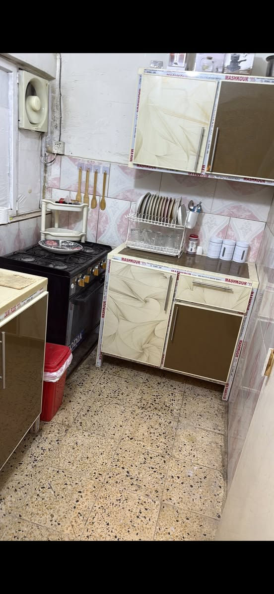 اثاث شقه كامل للبيع بغداد الغدير ***********
