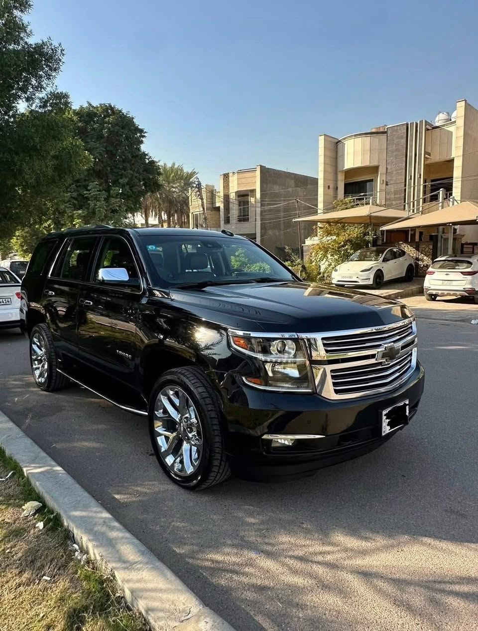 تاهو 2020 بريمير خليجي فول مواصفات ١/١
رقم بغداد بأسمي شرط التحويل  ماشيه ١٤٠    
٨سلندر
سلايد(فتحة قمارة)
كراسي جلد
كراسي اثنين كهرباء
كراسي هزار(عند اقتراب السيارة من اي شي)
كراسي خزن(ميموري)
كراسي(تدفئة+تبريد)
كراسي خلفية كهرباء
كراسي خلفية تدفئة
تبريد خلفي شاشة
شحن الهاتف لاسلكياً
رادار
سائق آلي
كروس سرعة
داتا شو DATA SHOW  2بصمات
فول تحكم استيرن(جهتين امامي+جهتين خلفي)
استيرن كهرباء
استيرن تدفئة
شاشة عرض الاعطال
صندوك كهرباء(شفط)
فتح صندوك تلقائيا عن طريق القدم(صندوك جلاق)
نظام السير على الخط
دبل كير(عادي+اوتوماتيك)
دبل حساس(امامي+خلفي)
نظام تحكم بمستوى الضوء الداخلي
مانع تزحلق
پدل كهرباء(تحكم كهربائي بالبريك والبانزين)
نظام فتح الابواب لاسلكياً
فور ويل
شاشة امامية كبيرة اصلية
شاشة خلفية DVD اصلي 
كامرة خلفية 
تشغيل عن بعد
قاصة سرية
دوسات كتابة CHEVROLET
اشارة بالمري
مري كهرباء(شفط)
لايت عدسة زنون
لد امامي
سستم_صوت
داتاشو كبيره 
كيجات ديجتال 
موصفات لبريمير بعد معروفه هيه اعلى فئة
م/ السياره بيها رش دعاميه اماميه فقط جان عليها ppf وتالف من شلته صار طبع ورشيته 
للاستفسار الاتصال على الرقم ***********
