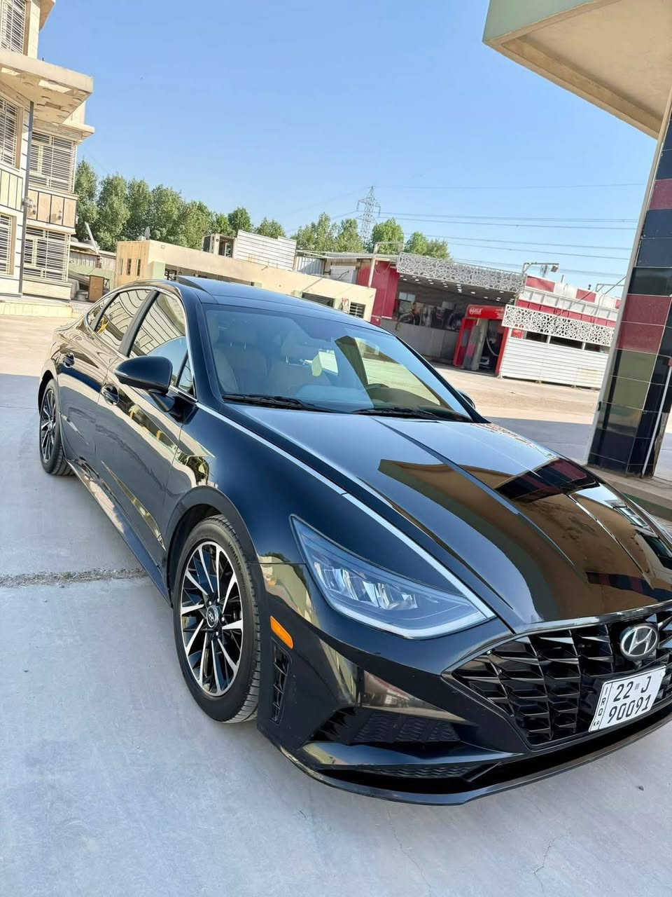 سوناتا ٢٠٢٢ بغداد  بجم كبس فول مواصفات (لميتد موديل 2022
حجم المحرك 1600 تيربو 
وارد امريكي صبغ باب عكس السائق وبارد جاملغ خلفي فقط . 
المواصفات : 
1_ بنوراما 
2_ سستم صوت مع تويترات بالابواب BOSE  
3- بصمة تشغيل 
4- بصمة ابواب لمس 
5- تشغيل عن بعد +   
6- هاند بريك بصمة 
7- شاشة كبيرة 12.3 انج 
8- خمس كاميرات 📷 360 درجة 
9- عداد القيادة دجتل 
10- رادار امامي + خلفي + جانبي . توقف ذاتي 
11- تحديد مسار للقيادة الذاتية 
12- كشنات جلد  تحكم كهربائي 
13- تدفئة و تبريد بالكشنات الامامية 
14- تدفئة ستيرن 
15- اشارة بالمري 
16- لد نهاري 
17- لد داخلي 15 لون متغير 
18- تبريد خلفي 
19- اطفاء ذاتي 
20- شفتات ستيرن 
21- اربعة انظمة قيادة 
Normal _ sport _custom_ smart
22- AUTO HOLD 
23- لايت زنون بلاد 4 عدسات 
24- فتح قبق الجنطة عند الاقتراب 
25- نظام ترحيب عند الاقتراب 
26- لايت متحرك اذا شخص مشغل عالي 
27- شحن لاسلكي 
28- حساس امامي + حساس خلفي 
29- خزن ميموري كشن السائق 3 وضعيات خزن 
30- داتا شو بالدشبول 
31- نظام تبريد بيانو 
32- نظام خفظ صوت التبريد عند الاتصال 

(السعر178)وبيها مجال 
 ***********
