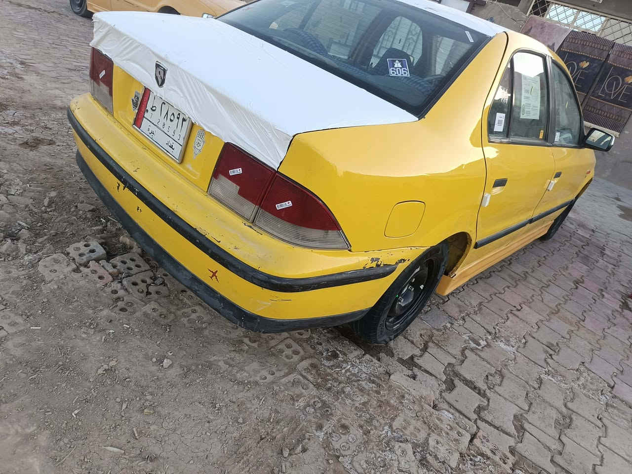 السلام عليكم سمند مديل 9ليموني كير أو محرك مكفولات مال فرنسي قطره مل نص تبريد بس فإن  واكف تخم تأير جديد كهربائيات كل شغاله صدر امامي او خلفي جديد شرك التحويل مكان السياره بغداد حي البتول  السياحي السياره لا ضربه ولا تبديل ولا صبغ السياره حلوه اوكاعده هاي صورها كدامك مال يوم رقم ***********السعر 22اوبيها مجال كلش بصيط دشبول مغلف لايلون
