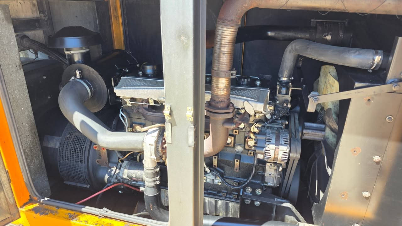 مولد بيركنز (Perkins) 150 KVA للبيع ⚡️

​الماركة: Perkins (أصلي).
​القدرة: 150 KVA.
​الحالة: نظيف جداً (بحالة الجديد).
​الميزة: كاتم صوت + جاهز للفحص.
للتواصل : ***********

الموقع : الكوت
 #بيركنز #مولدات #مناسب
