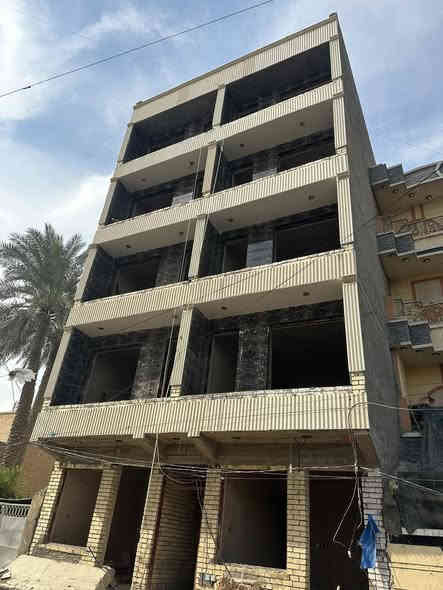 شقق تمليك للبيع الاعظميه خلف مستشفى النعمان قيد الانشاء تسليم سنه 2026 شهر 2 كل طابق 3 شقق الاماميه مساحه 80 والخلفيه 90 
مصعد الاسعار طابق اول 125 
ثاني 123 
ثالث 120 
رابع 118 
خامس خلفيه 110 والاماميه سطح مضمن شقه 105
 ***********
