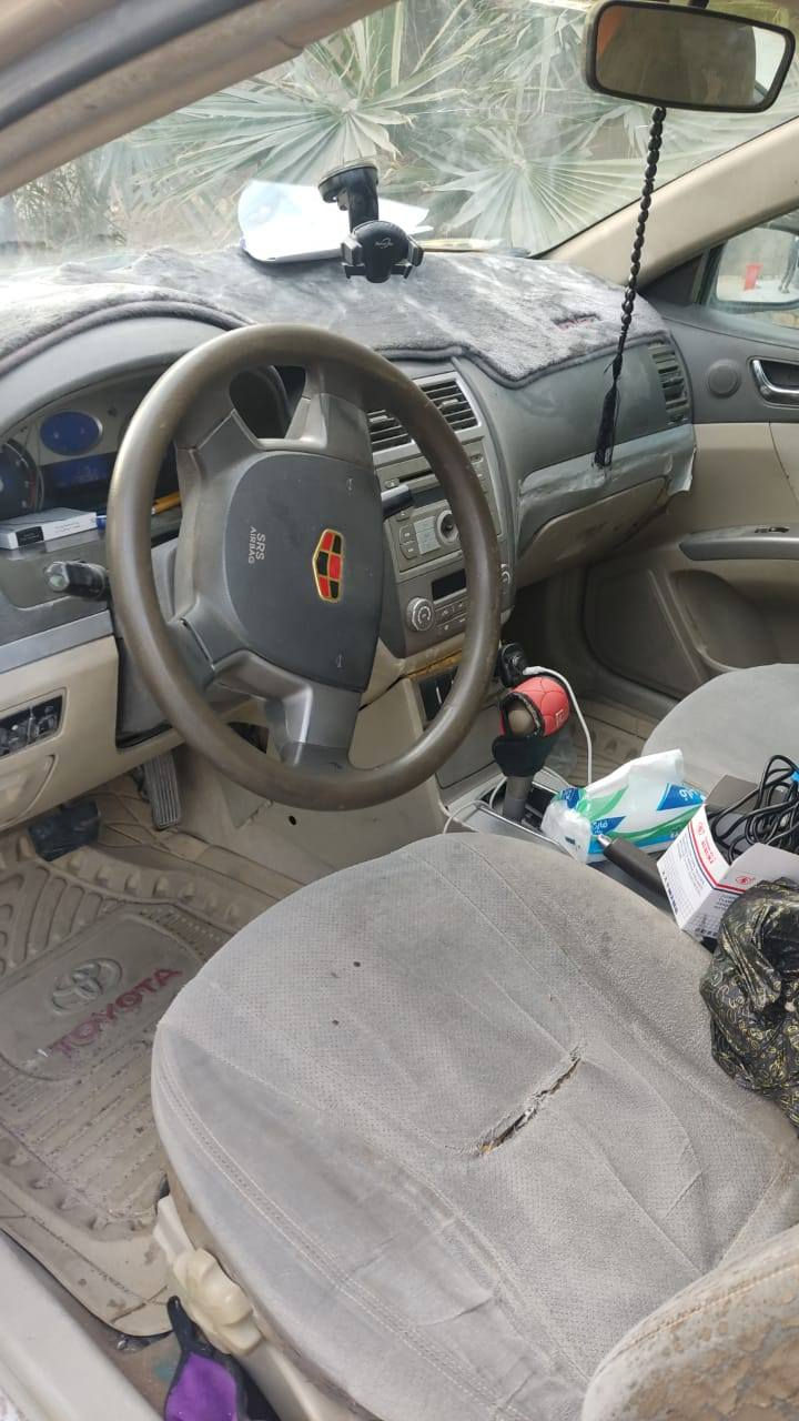 سلام عليكم جيلي امكراند موديل 2012
سنويتها بعده ما منتهي
محرك وكير كورلا 
حداديتا 99جديده هسا مسويه هاذه رقم راعيه *********** البصرة, العراق
