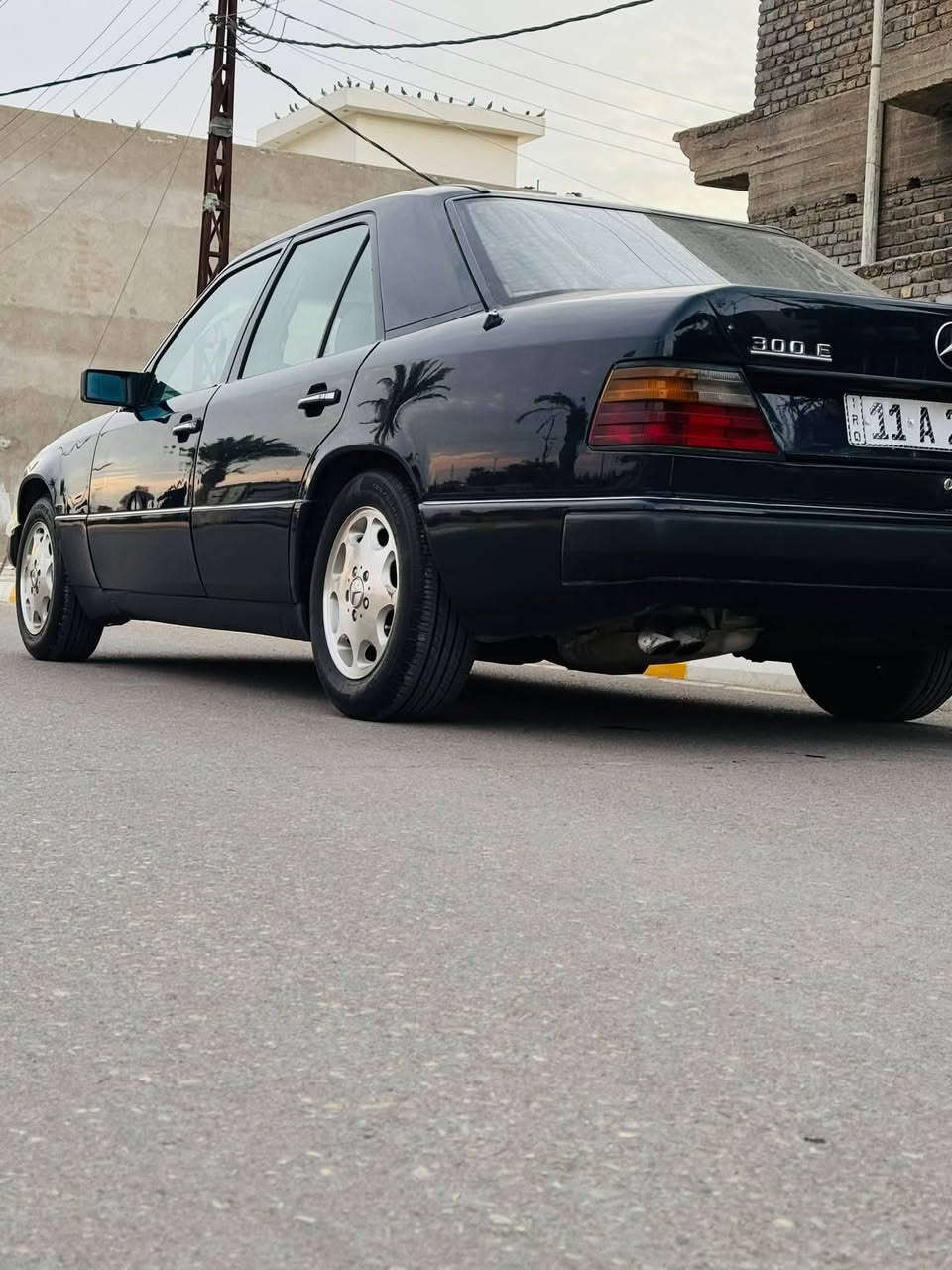للبيع مارسيدس دب بلادي عنكبوت مصبوغه عام للجماليه السياره بسمي قواعد دبل سليمه سياره بلاديه
هاذ الي اعرفه عن تفاصيل السيارة 
وهاذ رقمي *********** مكاني
للبيع مارسيدس دب بلادي عنكبوت الون نيلي مصبوغه عام للجماليه السياره بسمي قواعد دبل سليمه سياره بلاديه السعر 65
