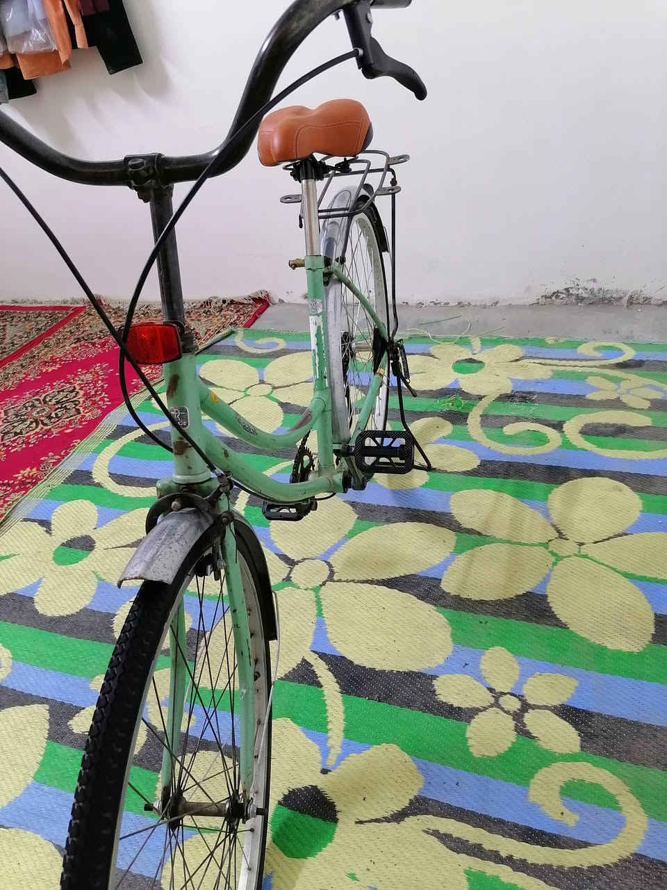 السلام عليكم باسكل للبيع حجم ٢٦ ياباني باله سياقته مريحه باسكل جاهز وكامل سعر ٦٠ مكاني الاثورين الدوره ***********
