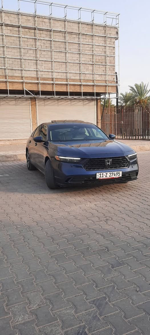 رقم بغداد
📍 بعقوبه – السياره كلش حلوه ونصبه

🚗 السيارة مواصفات حلوه و ضربە 
خفیفە و الصوره مال حادث بلمنشور
⸻

🔹 الموديل: 2023
🔹 الفئة: EXL 
🔹 المحرك: 2.0 لتر هايبرد (بنزين + كهرباء)
🔹 ناقل الحركة: أوتوماتيك e-cvt
🔹 الدفع: أمامي
🔹 اللون الخارجي: نيلي غير محدد
🔹 الداخلية: جلد فاخر – تسخين المقاعد – تحكم كهربائي
🔹 الممشى: 46,000 ميل قابل للزياده
🔹 الوارد: أمريكا 🇺🇸
📸 صور الضربة موجودة

⸻

✅ أهم المواصفات:
✔ شاشة كبيرة + كاميرا خلفية
✔ رادار + نظام مانع التصادم
✔ حساسات أمامية وخلفية
✔ فتحة سقف
✔ دخول ذكي + تشغيل بصمة
✔ مثبت سرعة ذكي (Adaptive Cruise Control)
✔ اربع انضمة قياده 
✔ نظام صوتي فاخر
✔ ستيرنغ تحكم كامل
✔ مقاعد جلد تسخين
✔  خزن ميموري 
✔ شاشه تدعم الكار بلي وابل كار بلي واندرويد اوتو
⸻

🔧 الملاحظات الفنية:
• رادار المرايه الجانبيه اليمنى تجاري  

• السيارة ميكانيكياً ممتازة وجاهزة للاستخدام بدون أي مشاكل

⸻

📍 المكان: بعقوبه
 سعرها 193 و بيها مجال
📞 للتواصل (اتصال أو واتساب): 
***********

🔥 سيارة اقتصادية، قوية،  مواصفات حلوه

