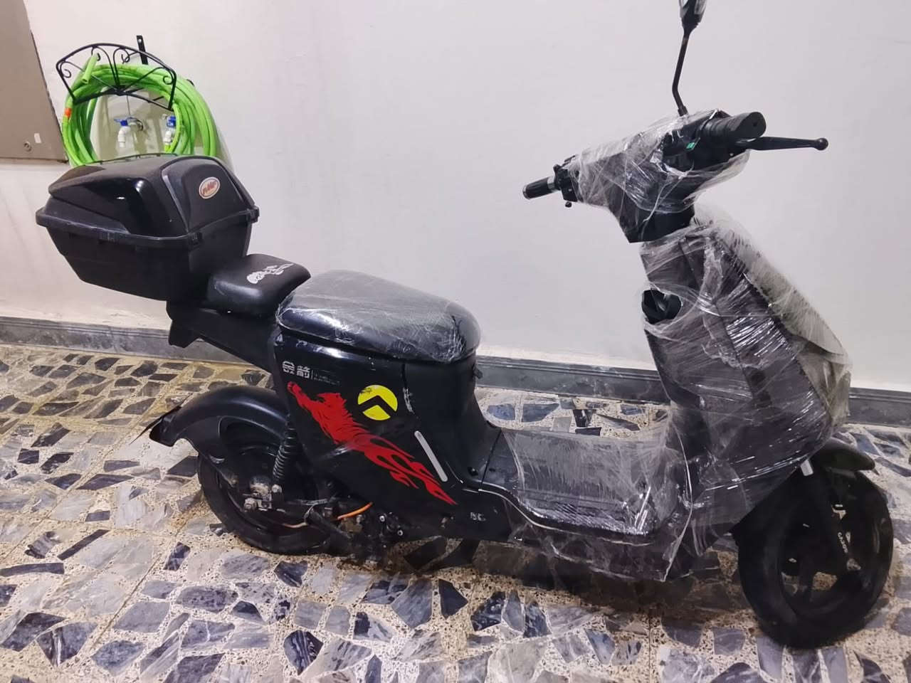 السلام عليكم 
مأطور شحن للبيع 
أربع بطاريه 
حجم كبير 
اربعه گير 
مأطور نضيف ٨٠بل ١٠٠ 
مشتري مستعمل قبل ٩ ايام ب٢٩٠ السعر٢٢٠ بي مجال


**إذا كنت صاحب هذا الإعلان وتريد حذفه لأي سبب، رجاءا أرسل رسالة إلى الدعم الفني**