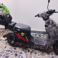 مأطور شحن • ٤ بطاريات • حجم كبير