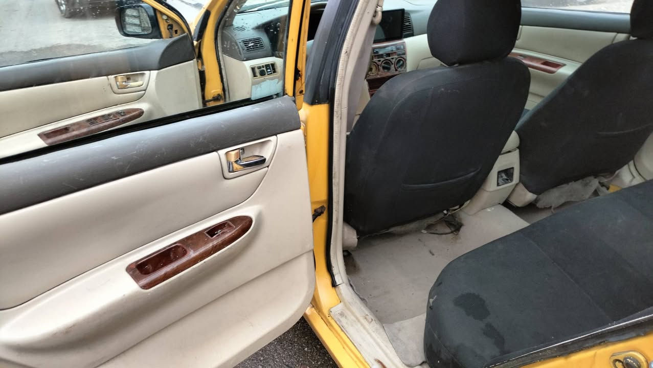 سلام عليكم بي وايدي موديل 11 مصفره هيه كير ومكينه مكفوله وتخم تاير عنوان بغداد حي جهاد سعر 37 رقم تلفون ***********
