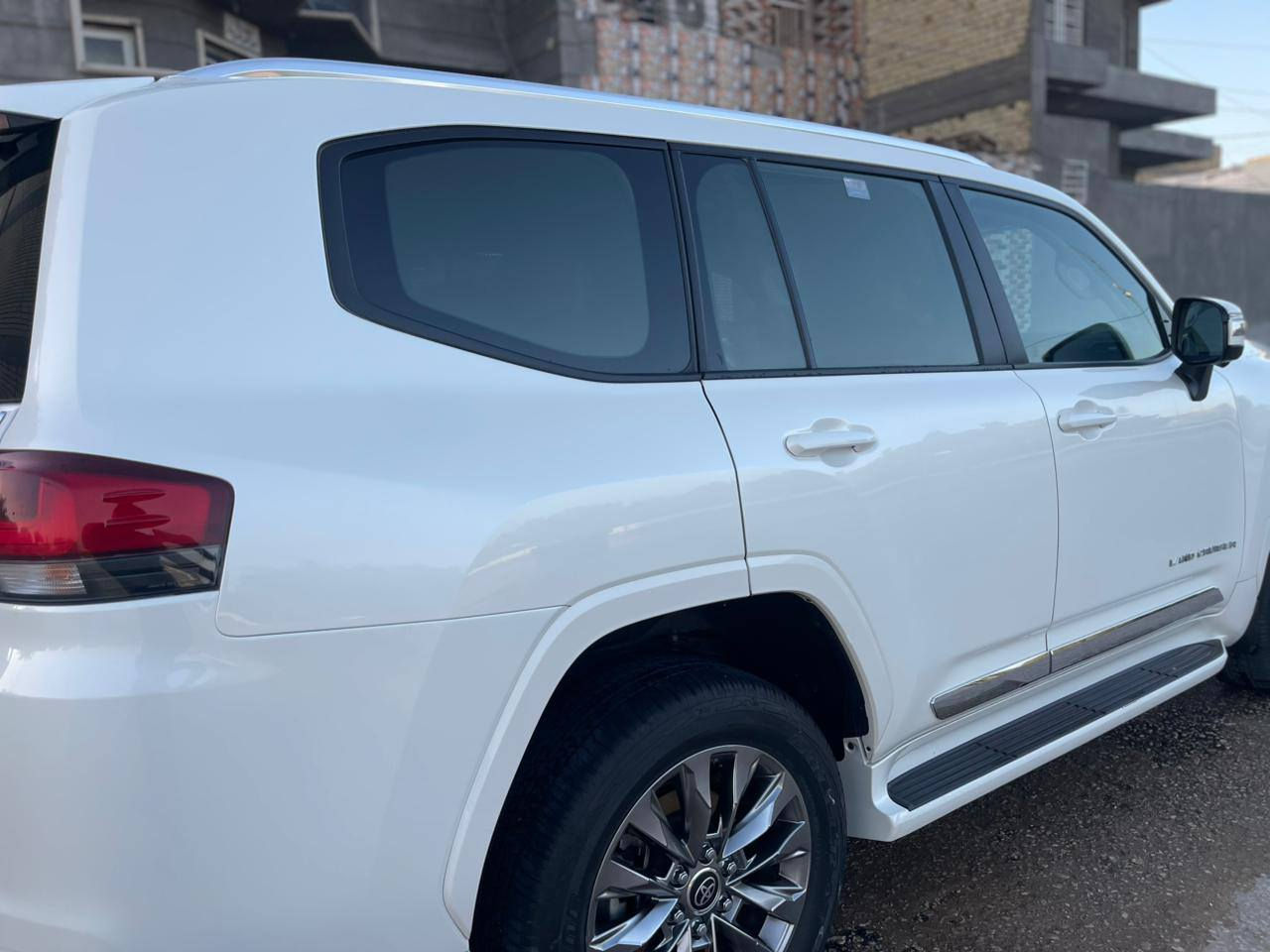 االسلام عليكم لاندكروز مديل 2024 بريم لمتدد فول مواصفات السياره عله وضع وضع شركه  مكفوله كفاله عامه رقم بغداد باسمي تحويل ثاني يوم مكاني كربلاء للبيع او مروس الشري يتصل *********** أو ***********
