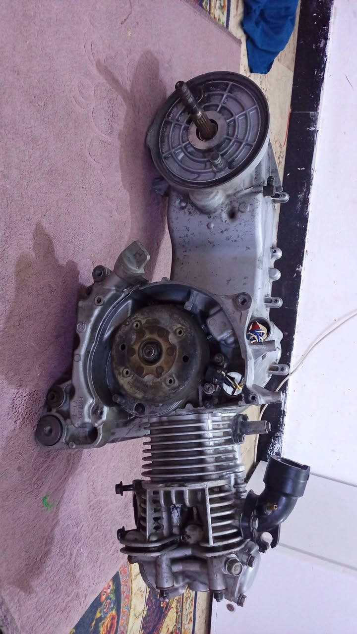 سلام عليكم للبيع طابوكه سكنس رياضي مكينه نضيفه مكاني بغداد حي العامل سعر خاص رقم ***********
