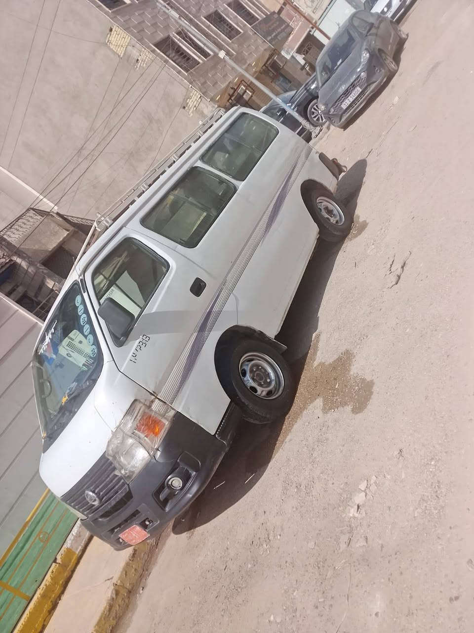 السلام عليكم سياره للبيع سياره رقم احمر تحويل مطلوبه  600 1السعر 75 بها مجال مكاني بغداد بلديات ***********
