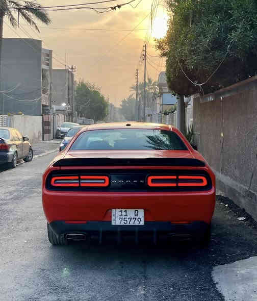 للبيع فقط .. 
جالنجر 2018 برتقالي بلادي 🍊
مواصفات SXT 
ماشية 75 فقط 
رقم بغداد بأسمي ( هزة ولوحات جدد ) 
محرك وكير مكفولات من الفتح ومن كلشي 
مبدل هايدروليك الكير موبار اصلي 
صبغ 5 قطع ابيع حزام 
ضرر السيارة موجود بالصور 
السعر 131 وبي مجال ، مكاني المشتل
رقمي / *********** وبي واتساب
