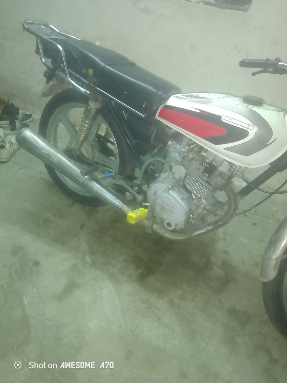 السلام عليكم ماطور جني 5كير محرك نظيف بس يحتاجله كهربائيات السعر 200 /***********
