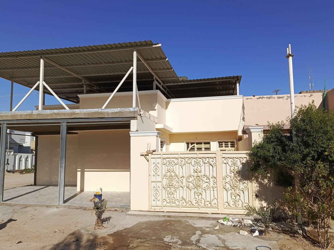 صبغ وسحبات خارجيه شغل نضيف واسعار مناسبه ***********
