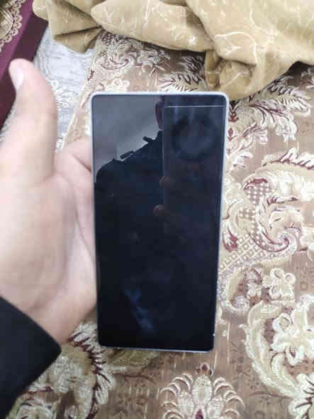 سلام عليكم سامسونك اس 25 انتر جديد استخدام 20 يوم للبيع ذاكره 256 ضمان الجبال استفسار ***********
