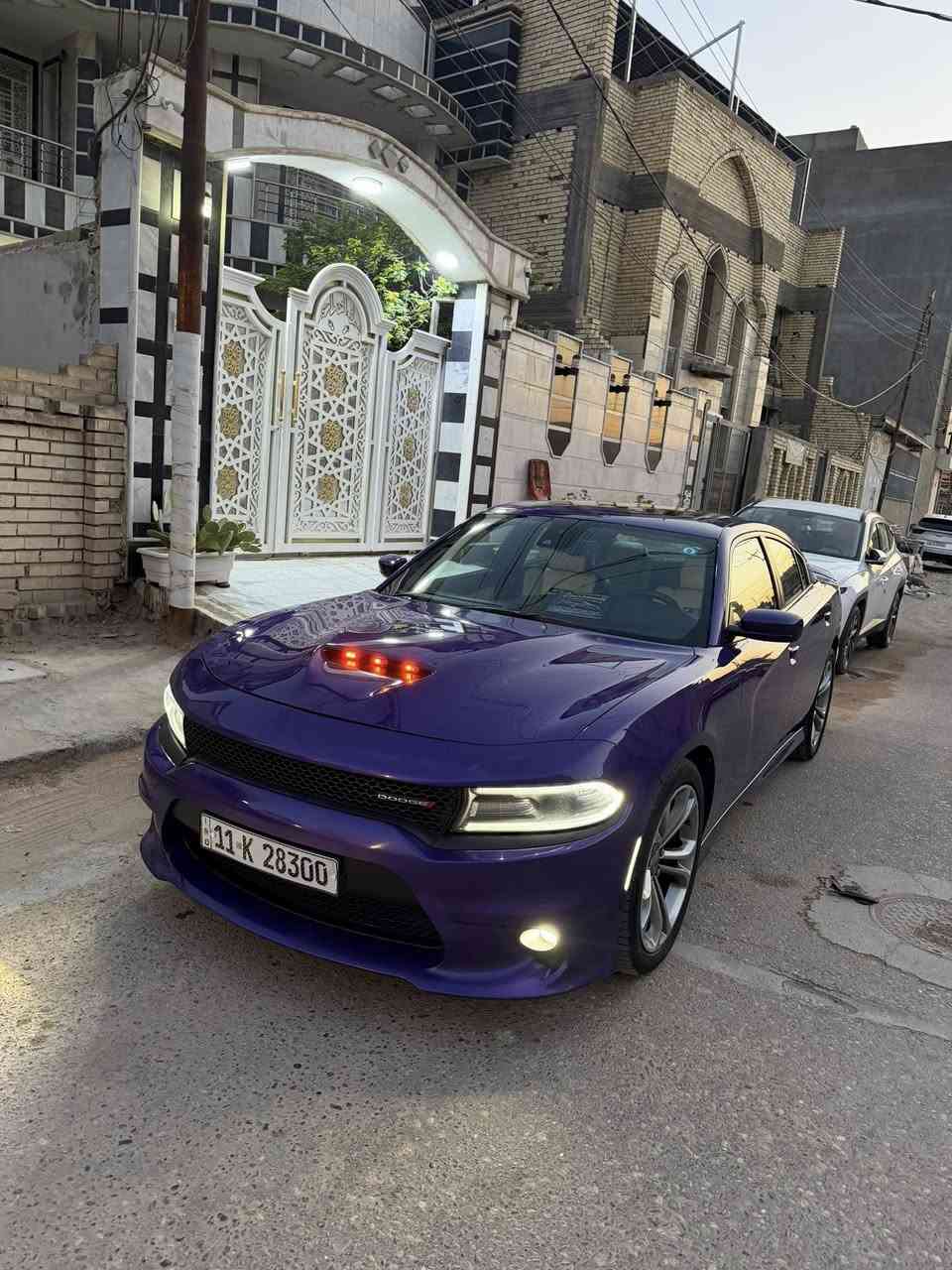 جارجر 2019(خليجي
 خليجي هارلم)
لون مميز بنفسجي
داخل ابيض

السياره مواصفات (GT)  فول 1/1 

بيه جاملغ مبدل نفس لون وبيه رصعات بقماره راجعه BDR
سوناره بارحه سويته 

السياره ماشيه 72محرك كير كفاله

رقم بغداد (سنويه جديده ) بأسمي 

السياره دينار متصرف عليها جاهزه من جميع النواحي 

عنوان السياره / بابل مركز المدينه 

سعر 225$سعر بيع وبيه مجال بسيط

***********/ للاتصال
