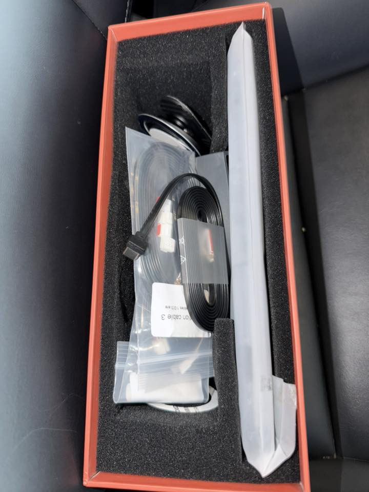 شاشە تیسلا موجود ***********
