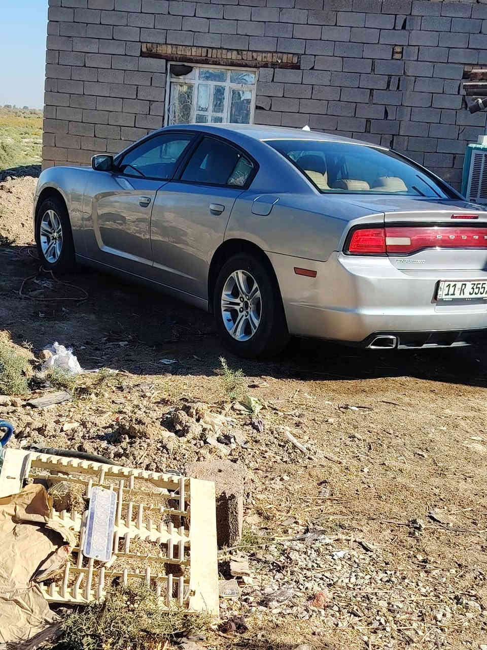 السلام عليكم     موديل ١٤ اصل رقم بغداد سنويه جديده السياره بيه بابين صبق بدون ضربه داخليه مكينه وكير وتبريد حداديه وطخم تاير كير عصه مكينه ٣٦٠٠جاهزه من كل النواحي  ***********  هذا رقمي الشراي يتصل السعر ١٤٥  مكاني قضاء النصر
