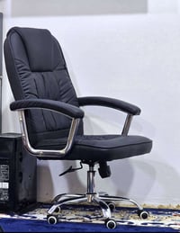 كرسي • جديد • للبيع