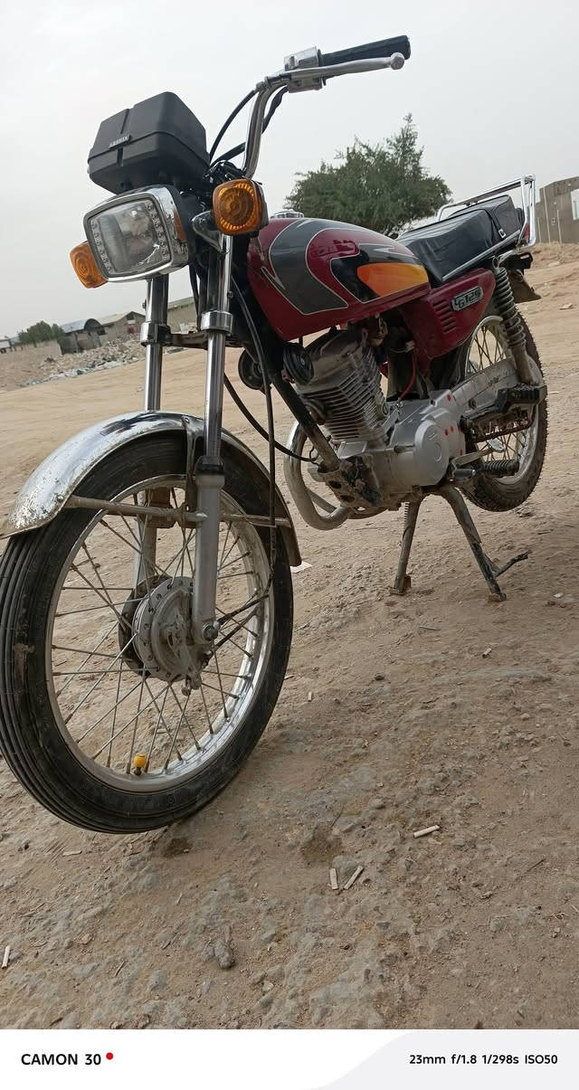 سلام عليكم.. دراجه فول نضافه محتاجه بس غسل   كلك كلك اوراقه ضايعه ابيع كلك السعر ب(475) وبيه مجال مستعجل ع بيعته مكاني نجف حي الانصار رقم *********** بيه واتساب مامتواجد فيس وشكرا 🫱🏽‍🫲🏻💥
