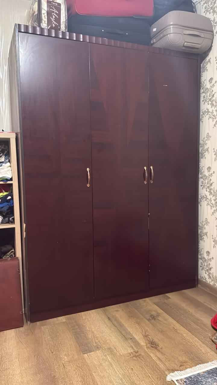 غرفه نوم مستعمل سيسم 2 كوميدا مستواليت يصير اربعه قطعه سعره 100, الف 
والكنتور سعره 75, الف
والتوصيل شد نقل مجاني 
داخل اربيل 
مستعجل عليها 
*********** أربيل, العراق
