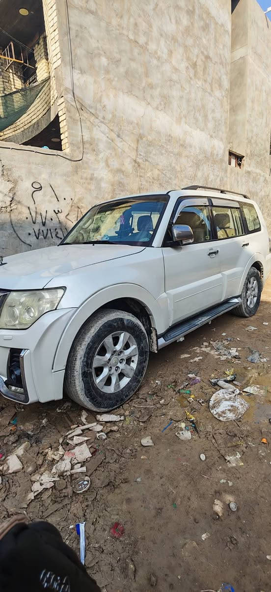 سلام عليكم
باجيرو ٢٠٠٩
محرك ٣٥٠٠ جديد
كير مكفول
فول مواصفات
سلايج روف
اشاير مري
دمام
سماعات
شاشه كبيره لمس
فور ويل

وهواي بعد مواصفات الميعرف الحبتور يبحث عنهه
بيهه قطع٢تين صبغ وقطعه امبدله اصليه نفس اللون
سياره حلوه ورزنه
ترايهه وين متريد
الصدر يرادله ترتيب فقط
***********
موقعي بغداد الامين الثانيه

عارضهه ب١٢٧ وبيهه مجال
سياره متعوب عليهه
