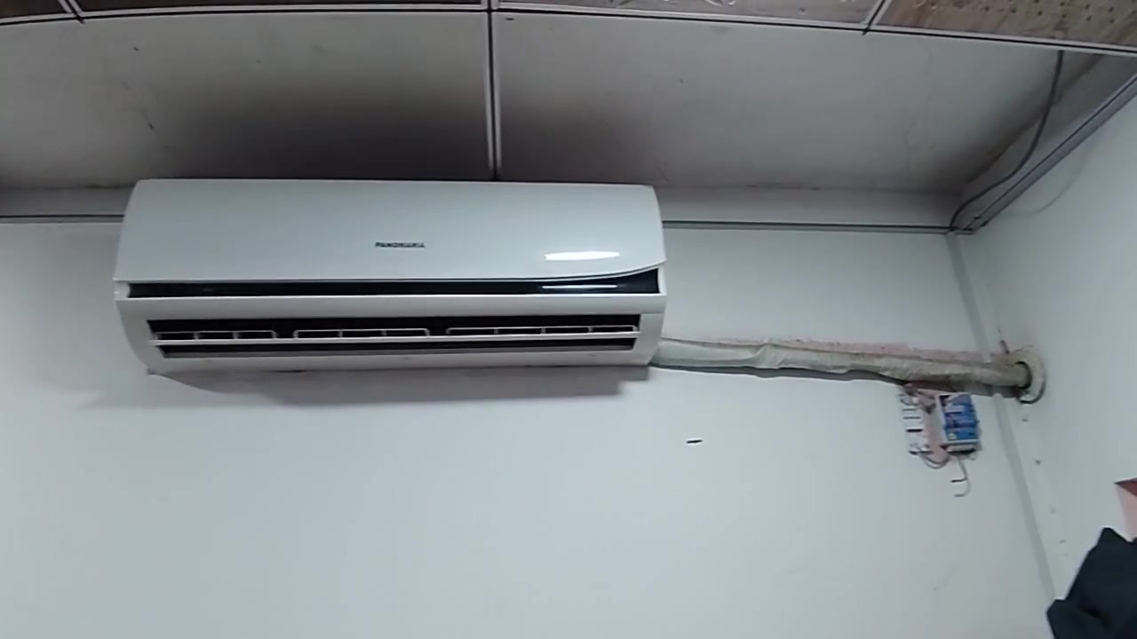 السلام عليكم ورحمة الله وبركاته يوجد قطعه داخليه جديده ما داخله تصليح ٢طن نوع بنورامه كامله هيه والبواري *********** مكان نجف مناذره
